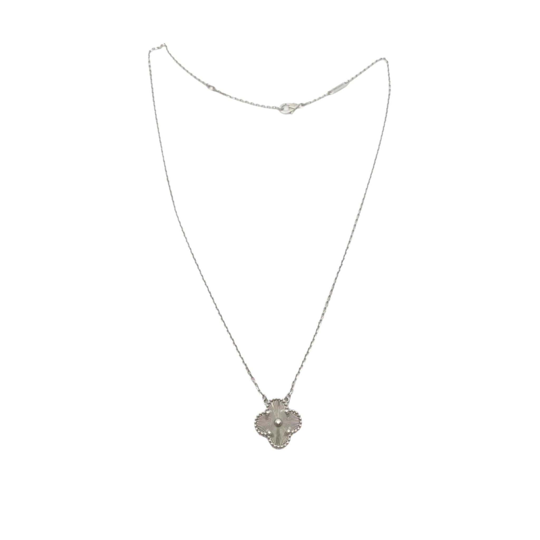 Collier VAN CLEEF & ARPELS Vintage Alhambra en or blanc