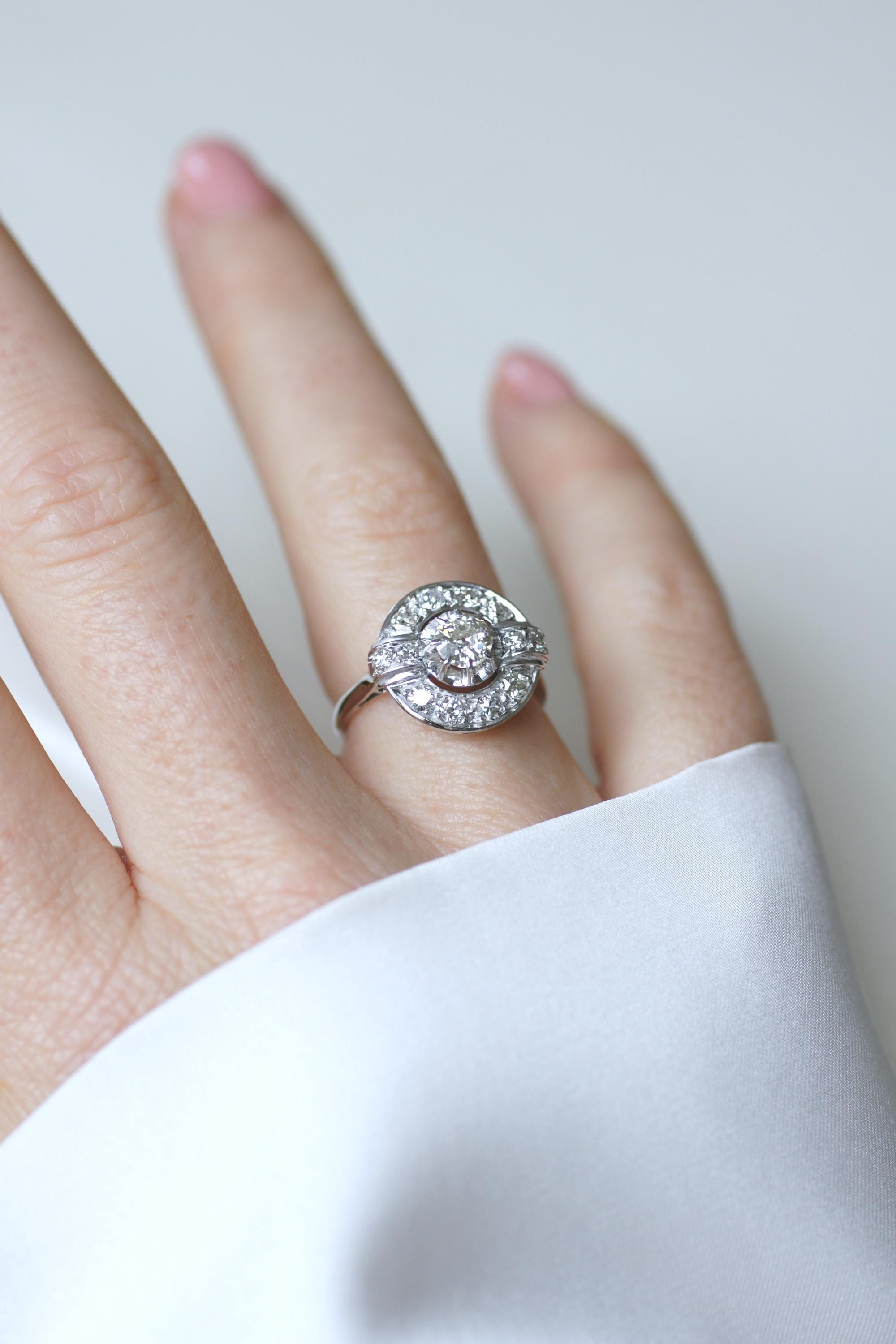 Bague Cible Art Déco Diamants 1,05 Cts sur Or blanc et Platine