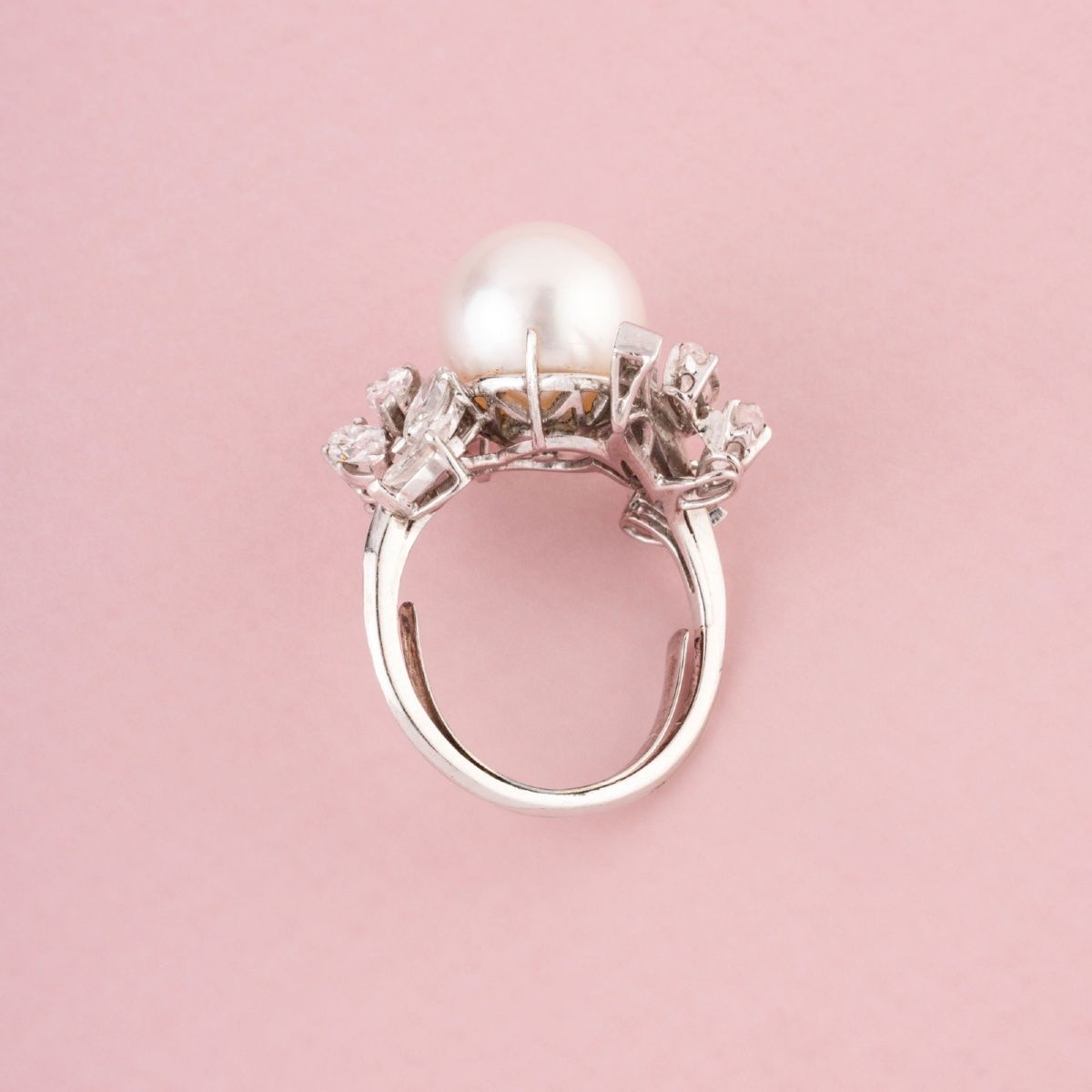 Ring in white gold 18K pearl and diamonds