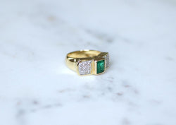 Ring Vintage Emerald and diamonds on Yellow Gold