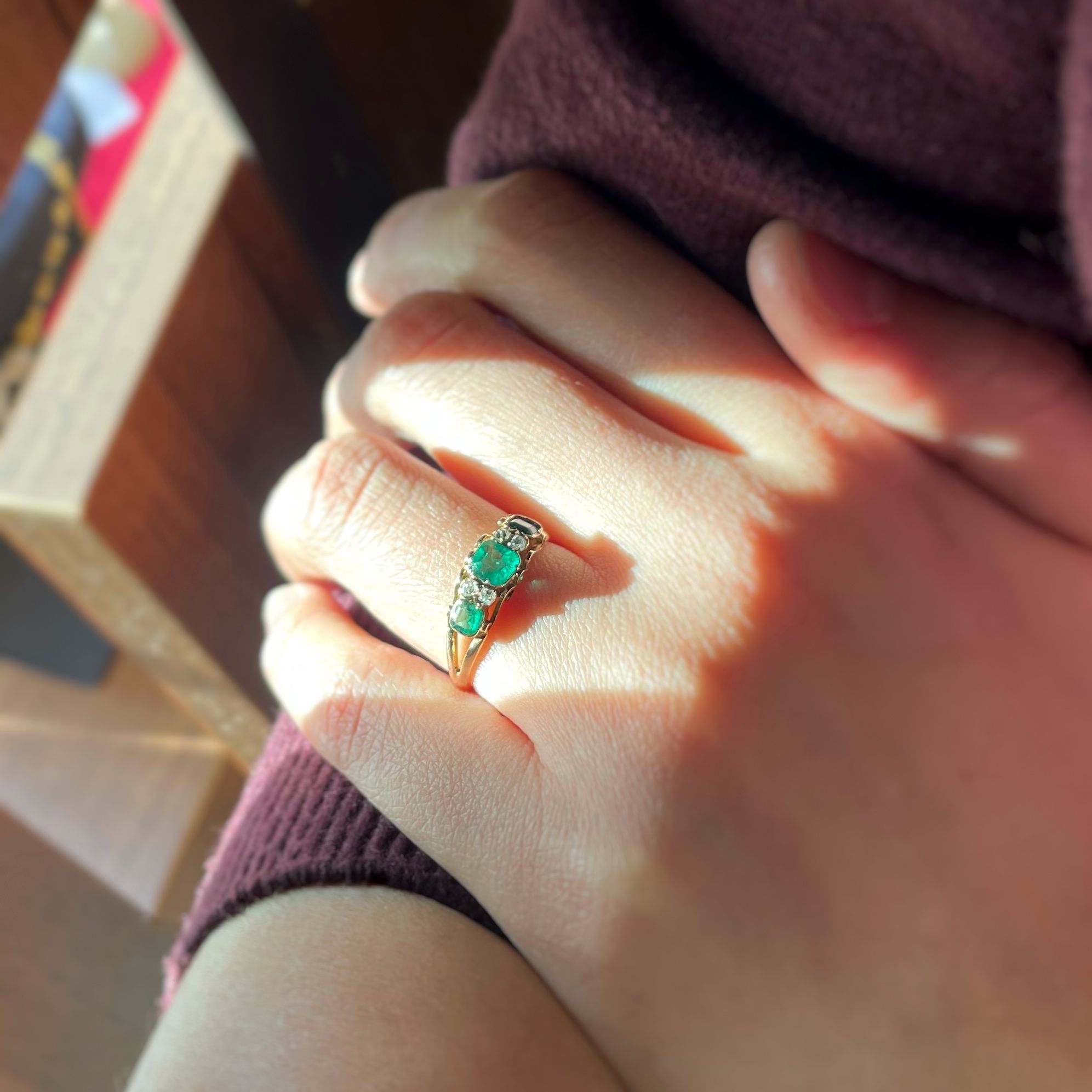 Bague - Or, Diamants, Emeraudes