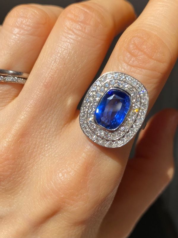 Bague en or blanc 18k saphir et diamants