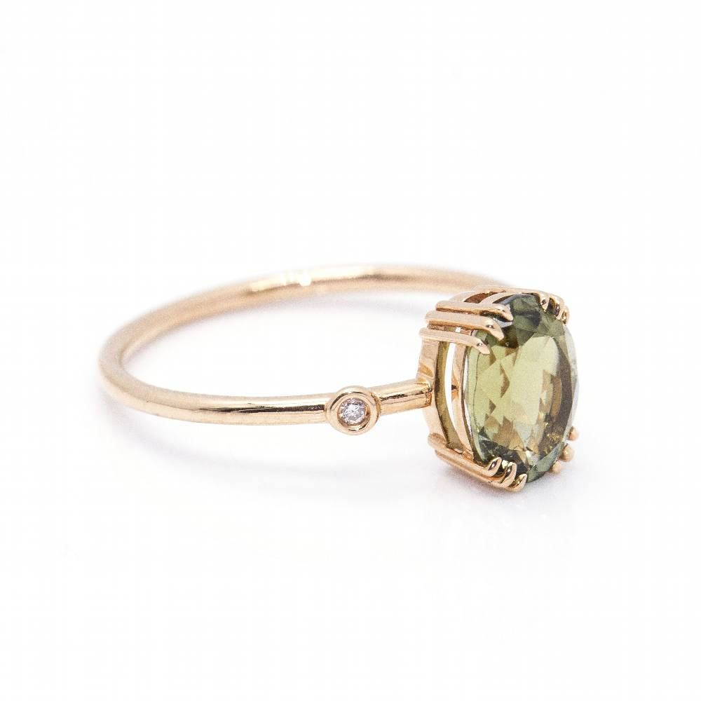Ring green in yellow gold, tourmaline and diamond