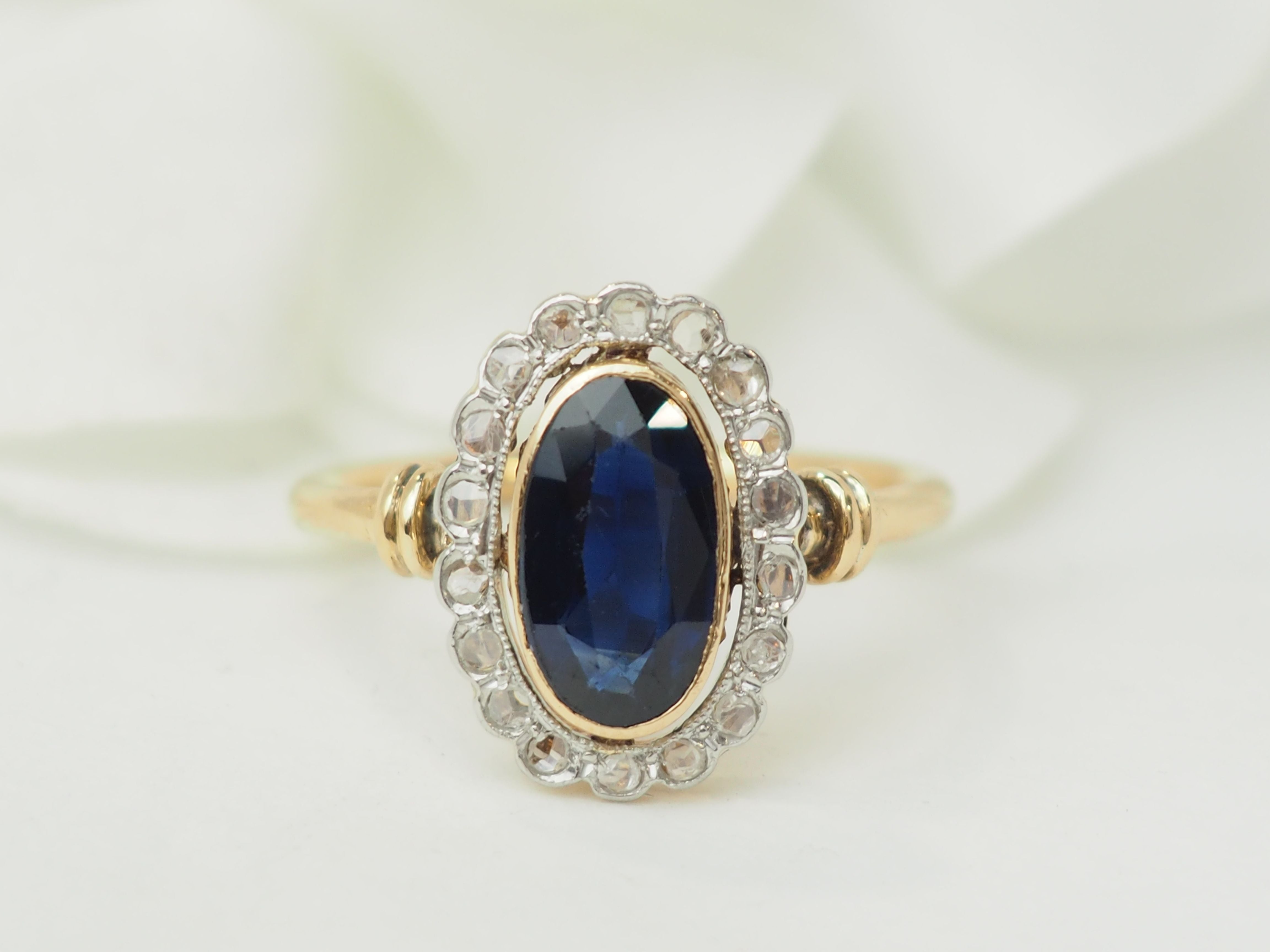 Ring Pompadour in yellow gold and diamonds