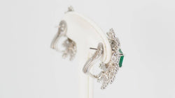 Significant earrings in white gold with emeralds and diamonds 