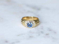 Bague jonc en or jaune et saphir de Ceylan