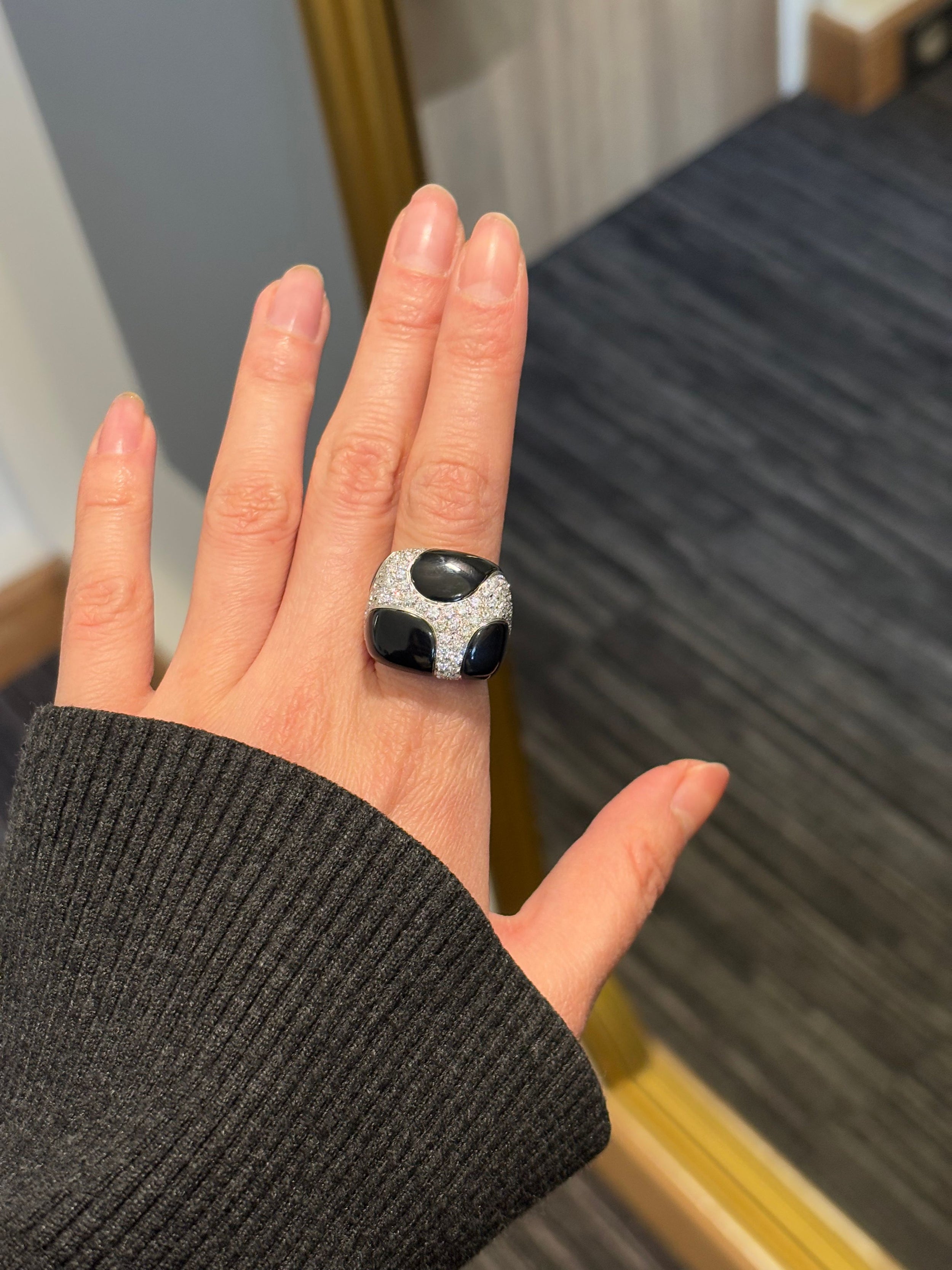 Bague cocktail en or 18k, email et diamants