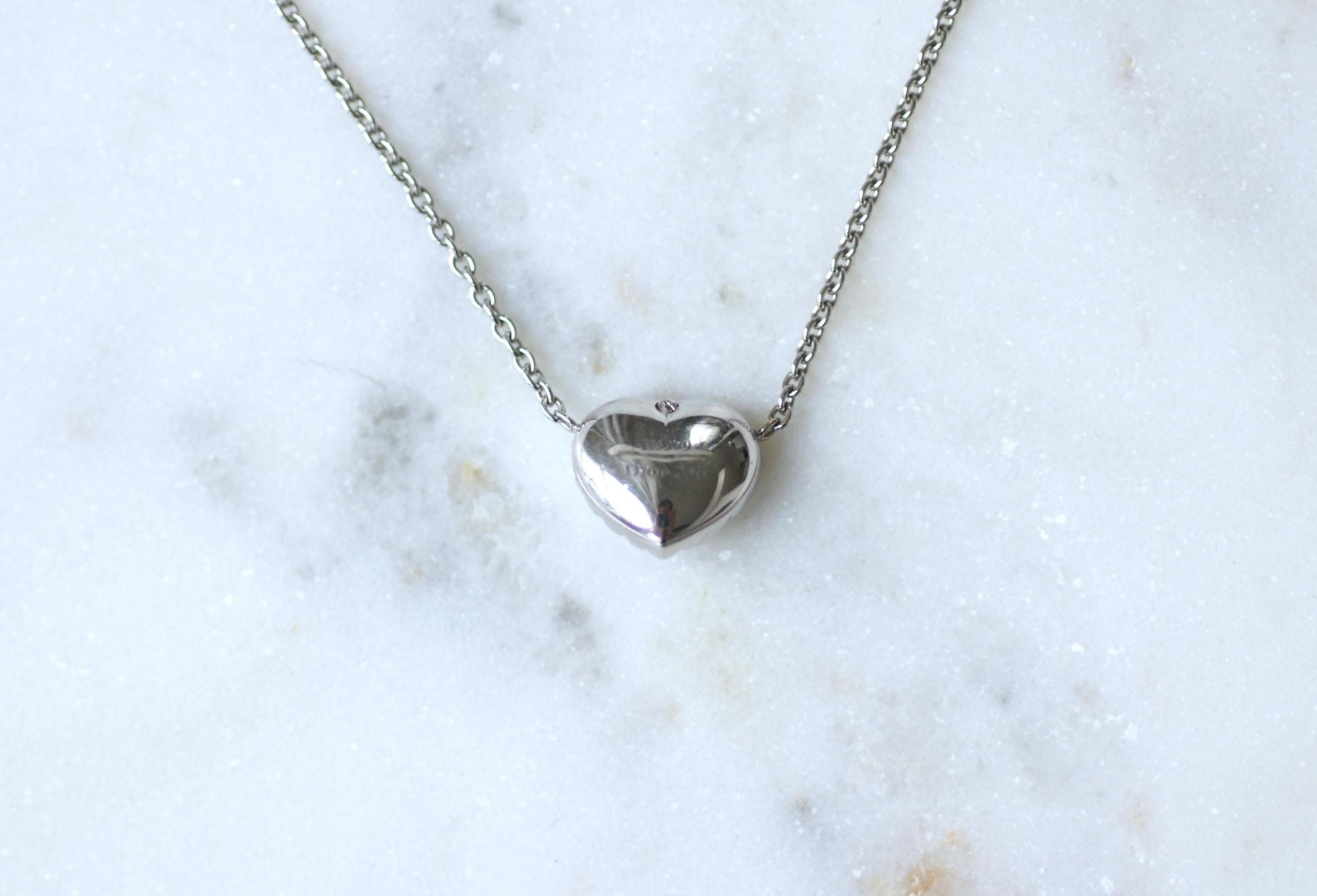 Collier DIOR Happy Birth coeur en or blanc et opale