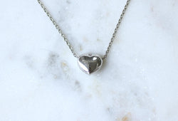 Collier DIOR Happy Birth coeur en or blanc et opale