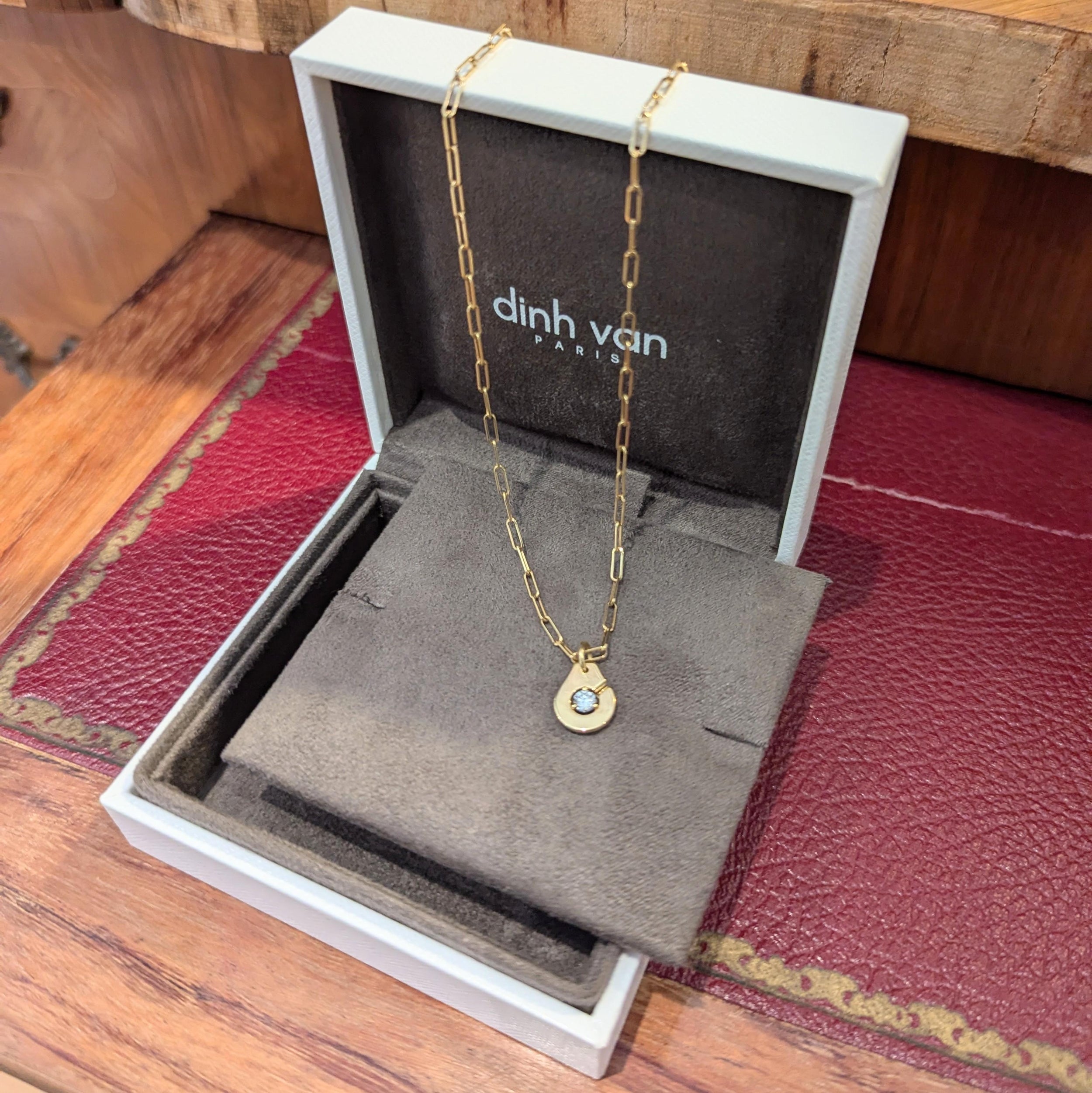 Collier Dinh Van Menottes R10