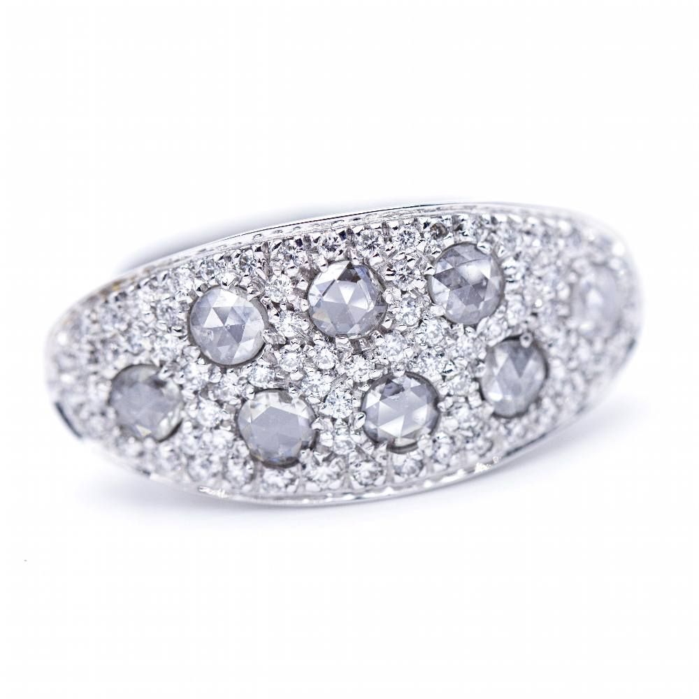 Ring at white gold with diamonds brilliant cut
