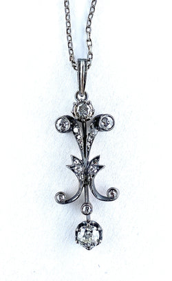 Gold and silver pendant set with diamonds, with chain. Napoleon III period