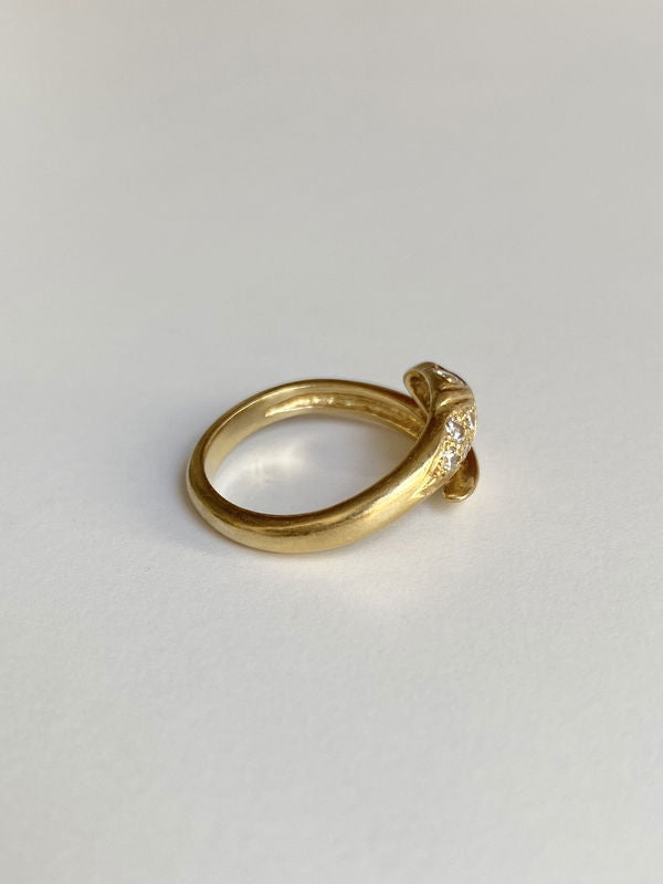 Ring at yellow gold and diamonds