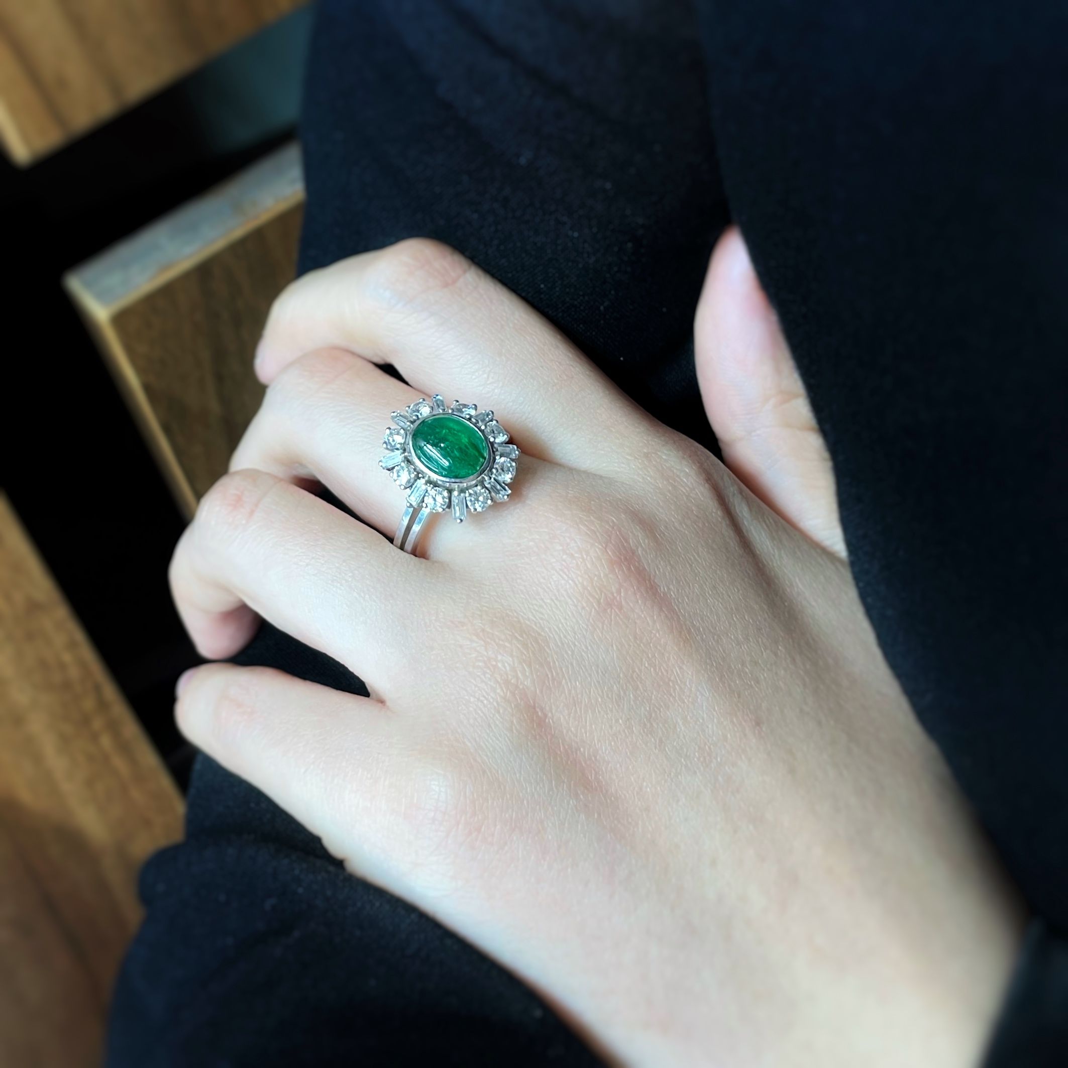 Ring - Gold, Emerald and Diamonds