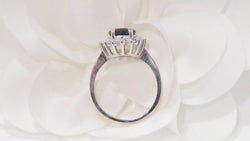 Bague en or blanc, saphir et diamants