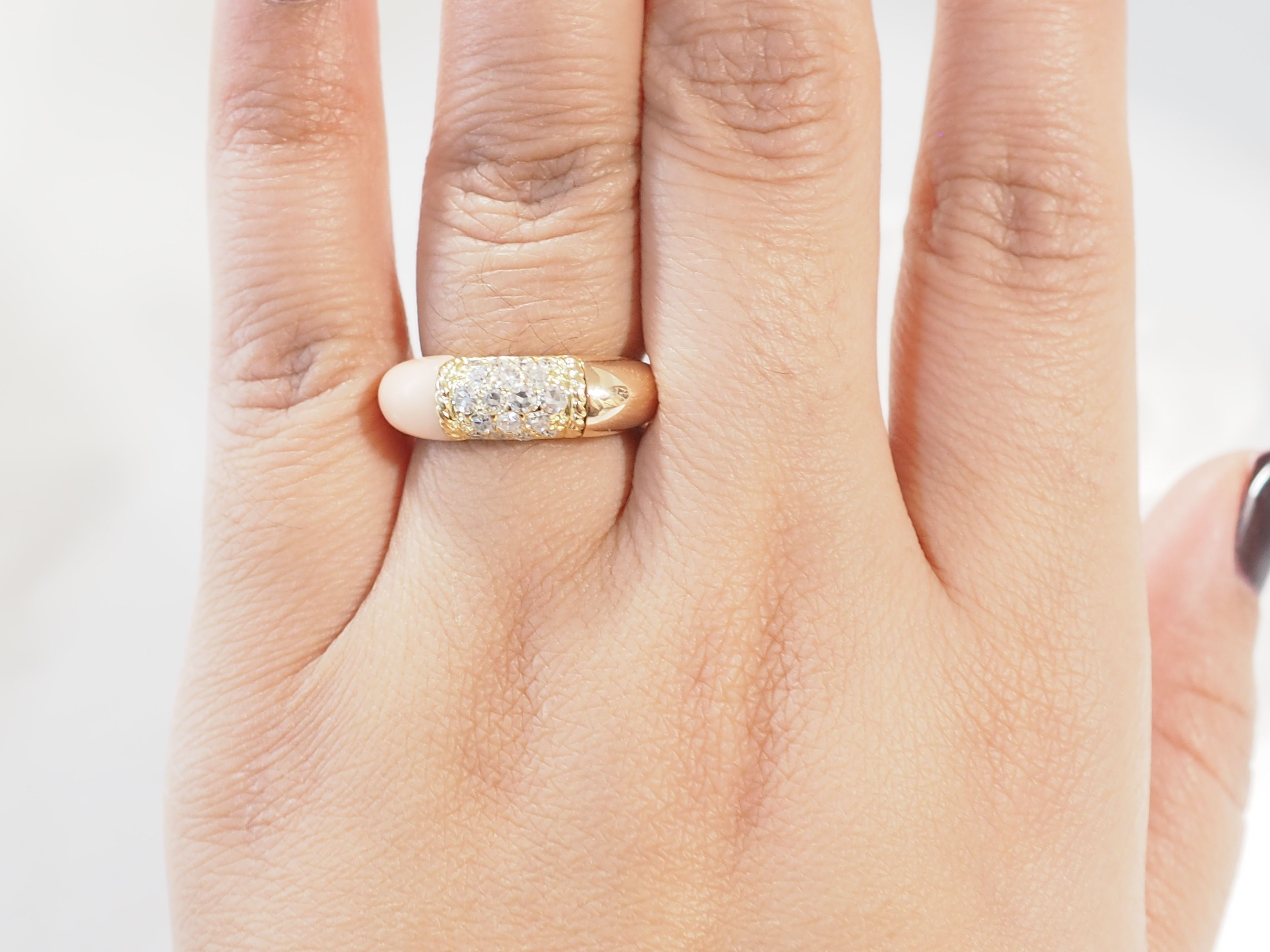 Ring VAN CLEEF ET ARPELS "Philippine" wedding band in yellow gold, coral and diamonds