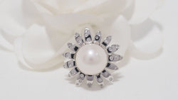 Bague Mauboussin or blanc Au café des 2 amours perle de culture et diamants