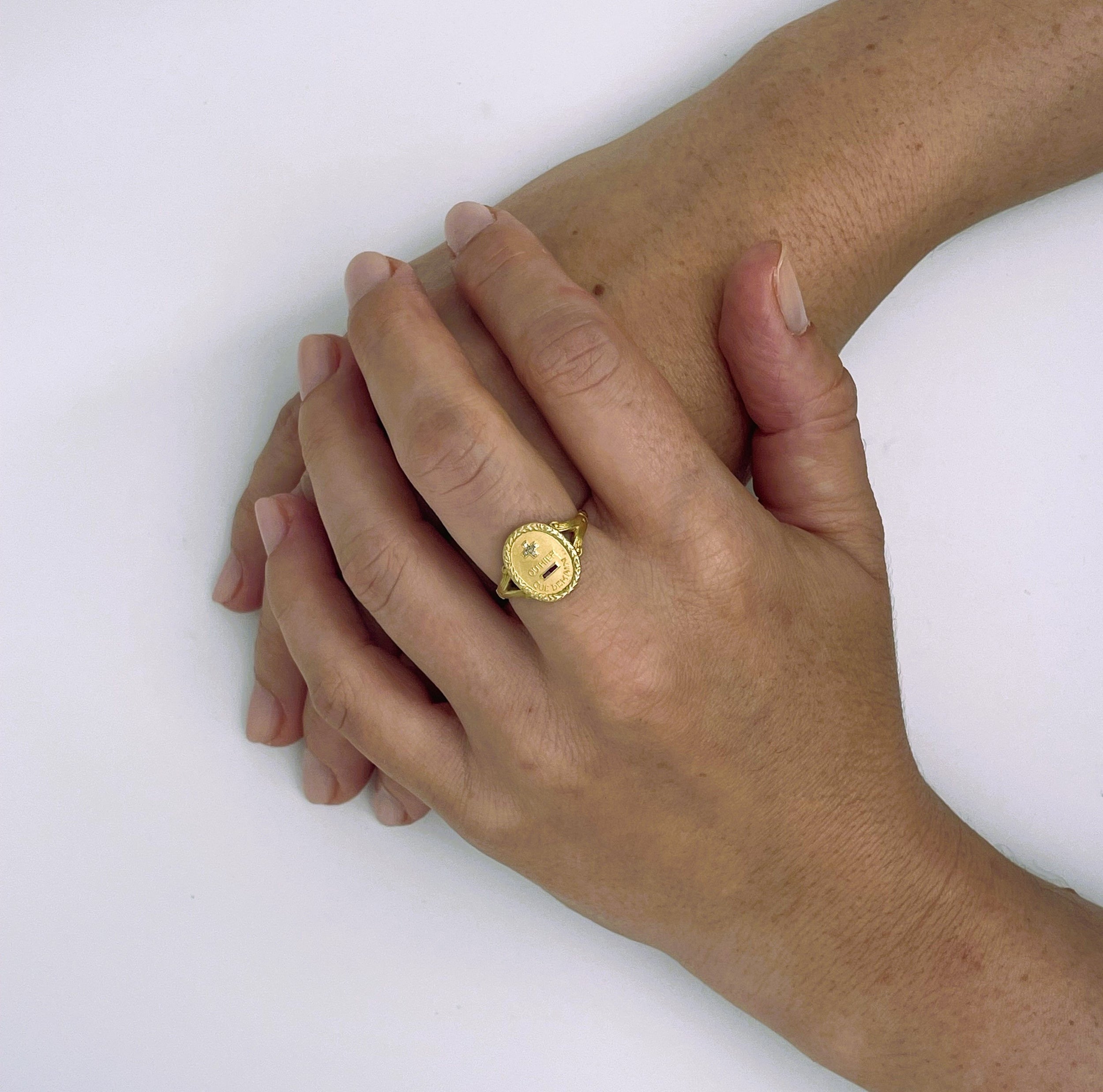 Ring AUGIS diamond ruby in yellow gold