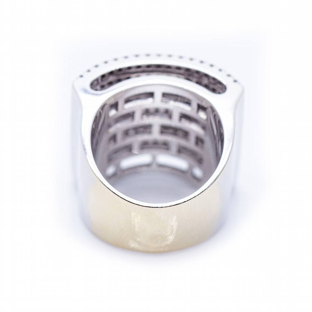 Bague en or blanc et pavé de diamantsd'occasion