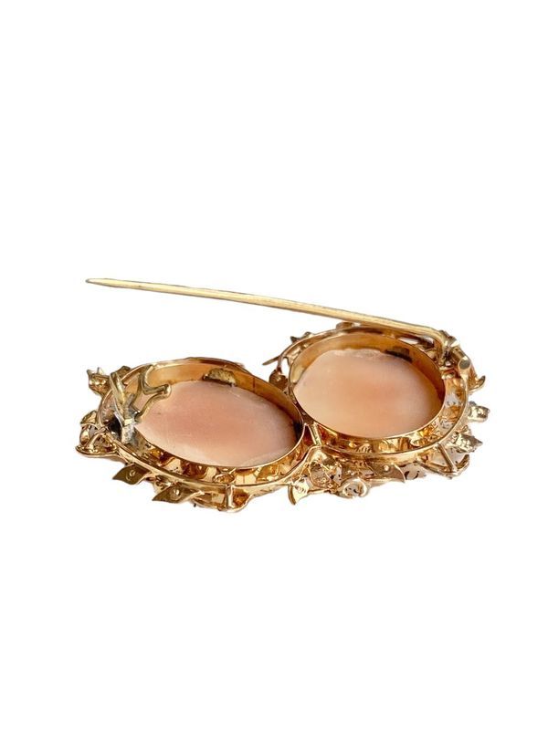 Antique brooch composed of two 18k yellow gold cameos 