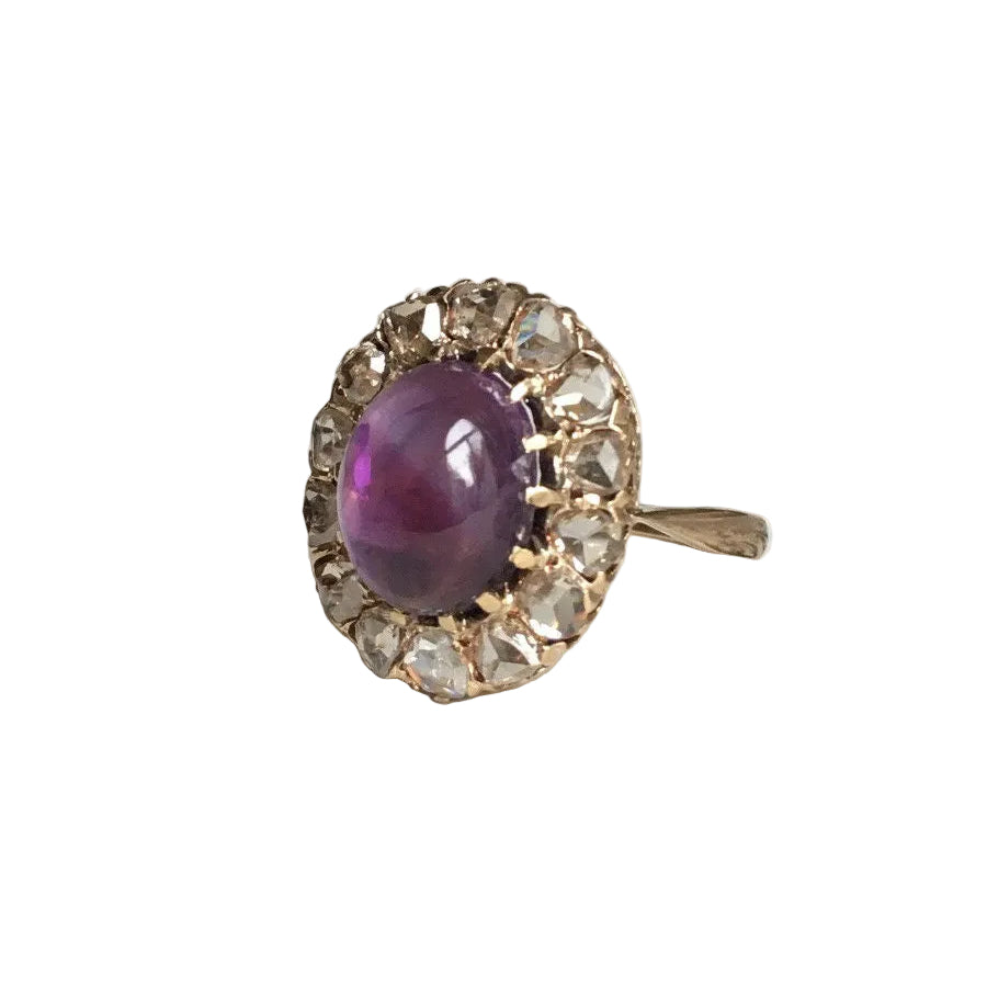 Bague Entourage en or jaune, améthyste et diamants