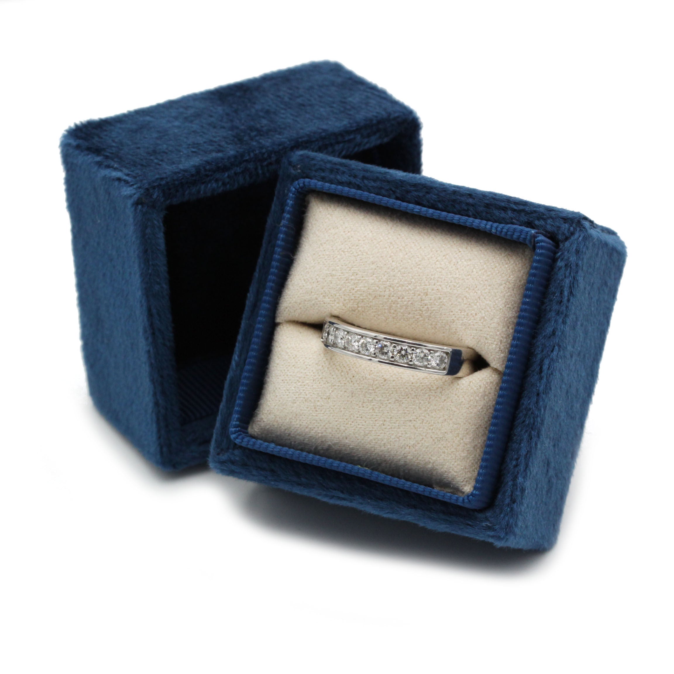 Ring half alliance in white gold and diamonds