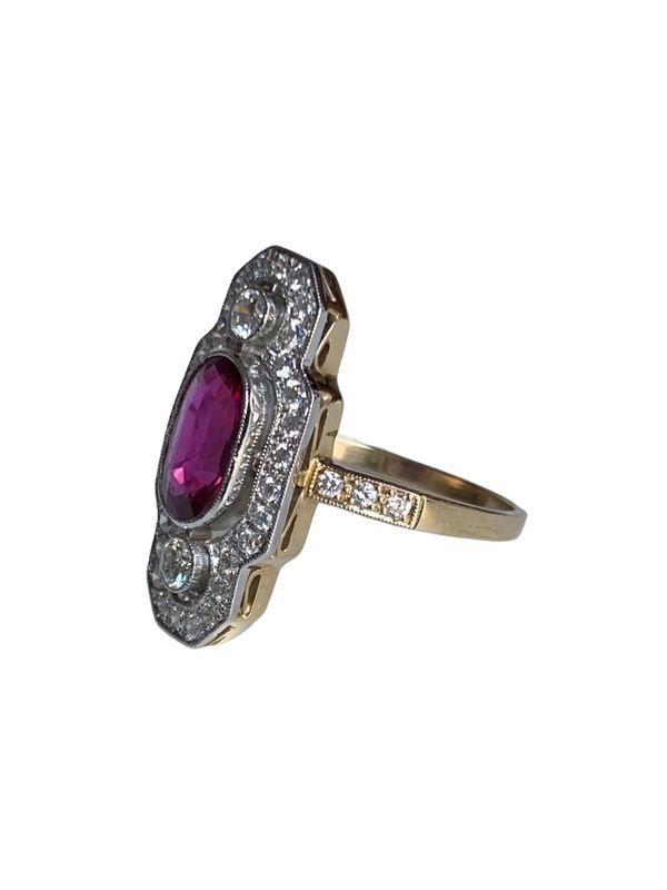 Art Deco style ring, in 18k yellow gold and platinum 