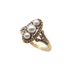 Bague navette en or et perles diamants