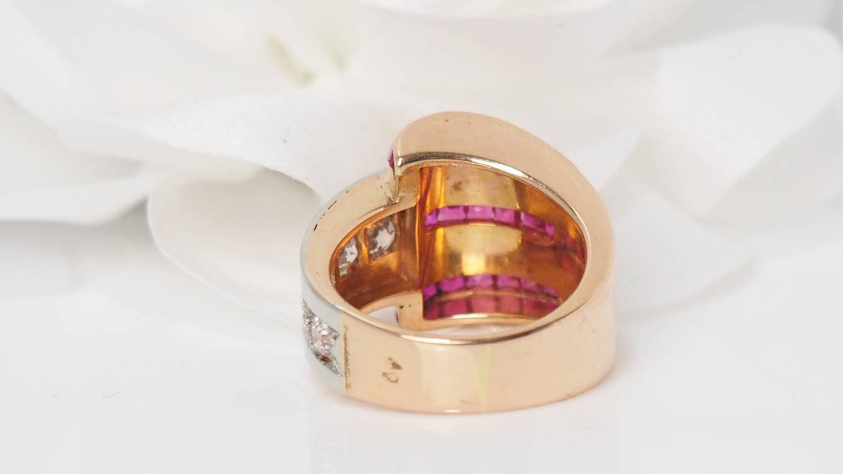 Gold, diamond and red stone ring 