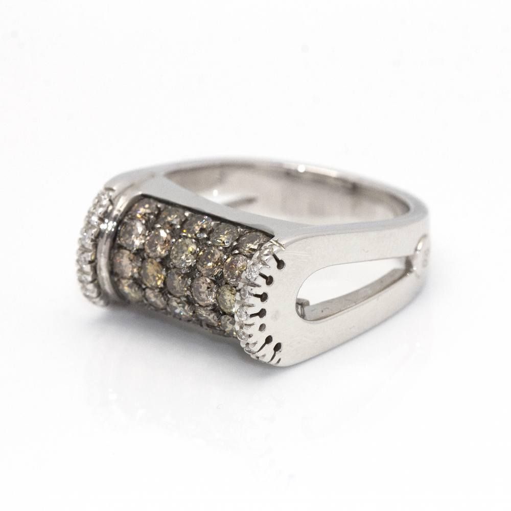 Bague en or blanc et diamants Champagne d'occasion