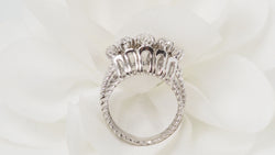 Art Deco ring in white gold and platinum, diamonds 