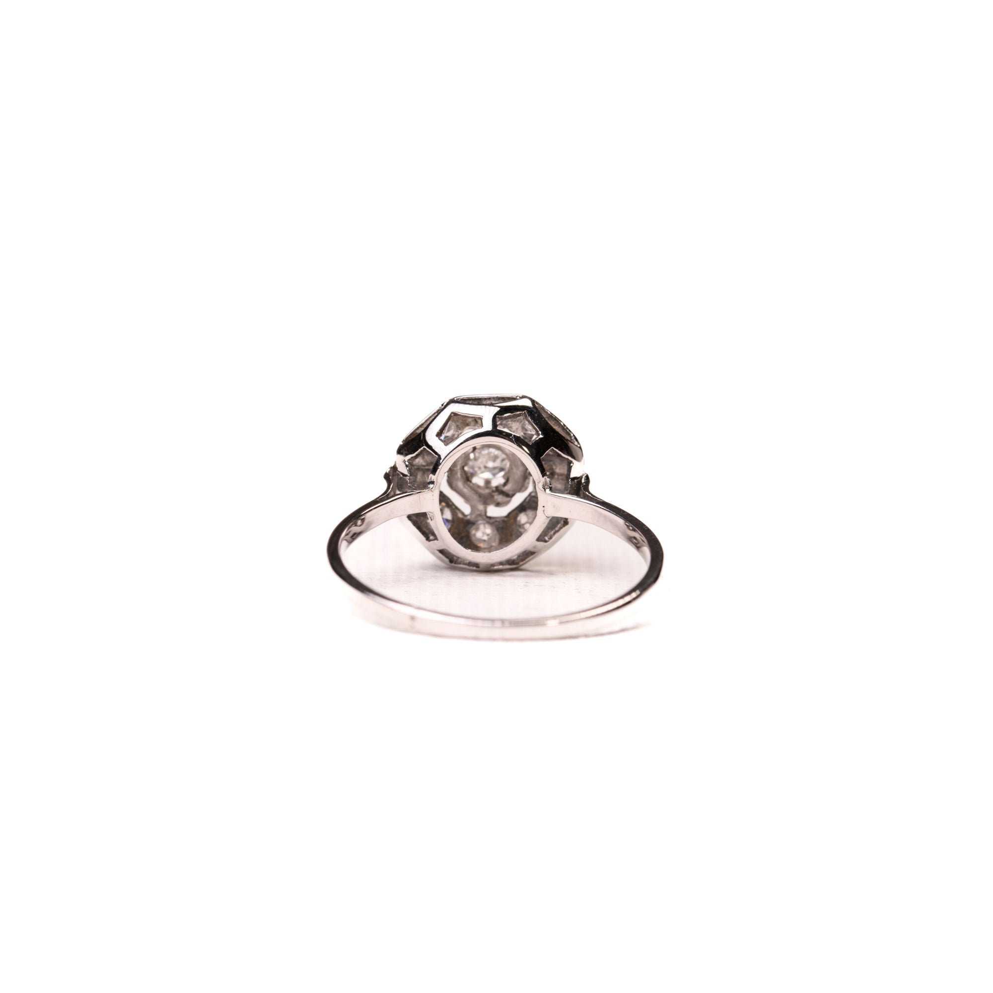 Ring Entourage in white gold, paltinium and diamonds