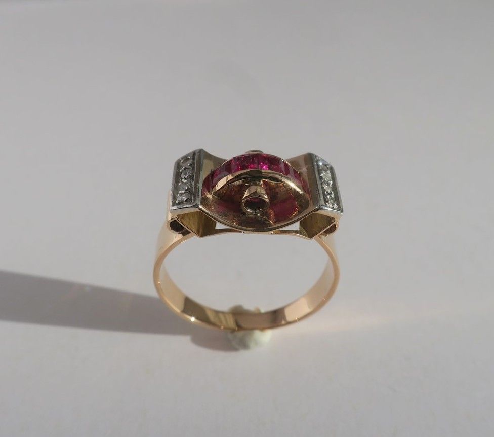 Bague Tank Art Déco diamants rubis or platine