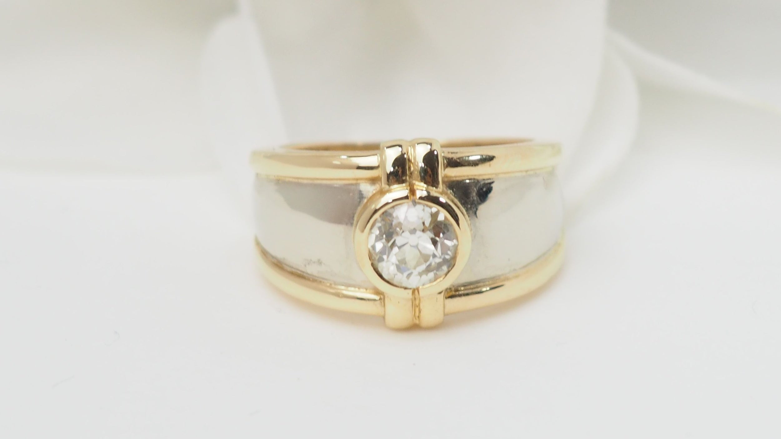 Bague jonc deux tons d'or et diamant