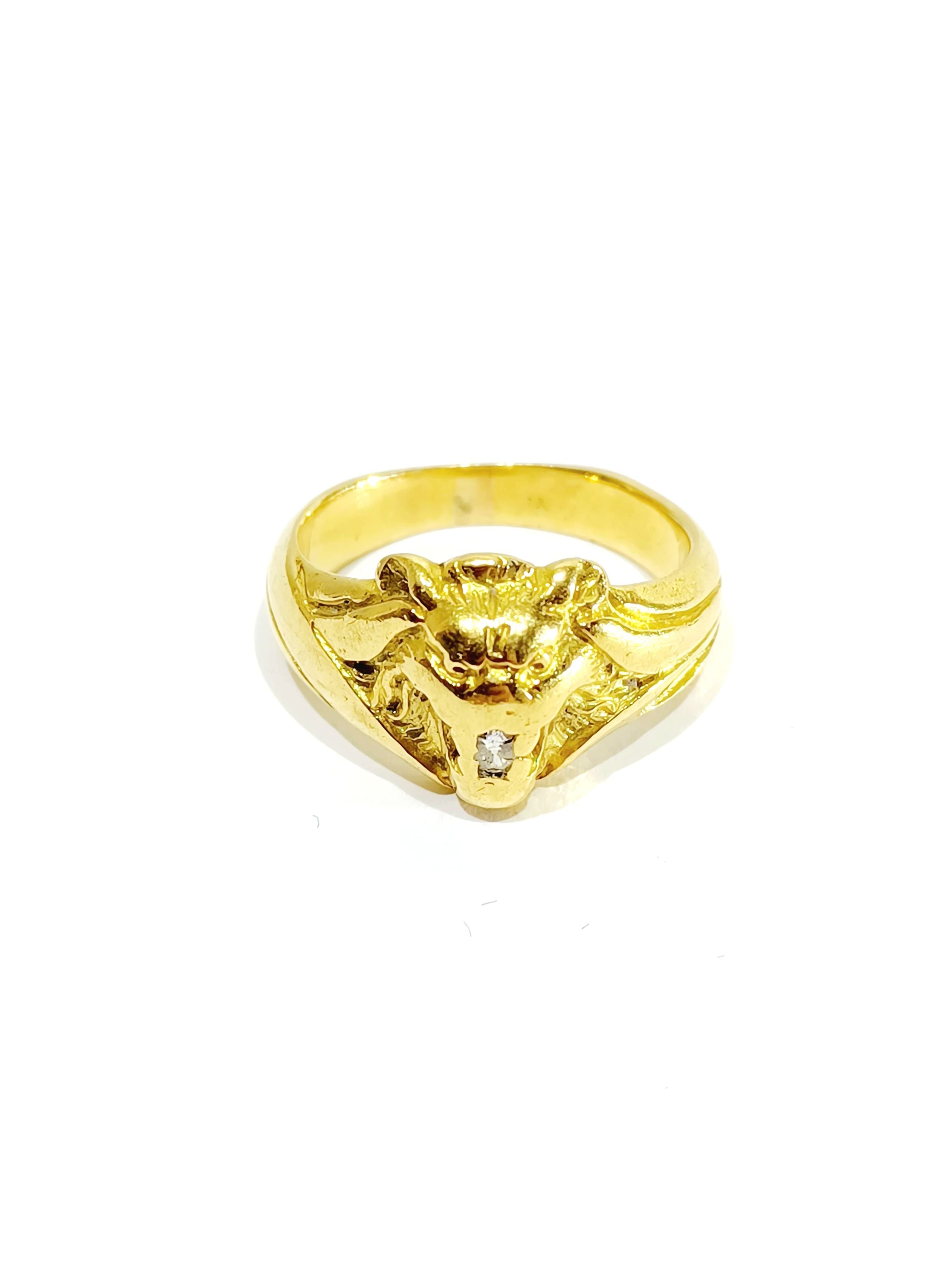 Ring gold lion head