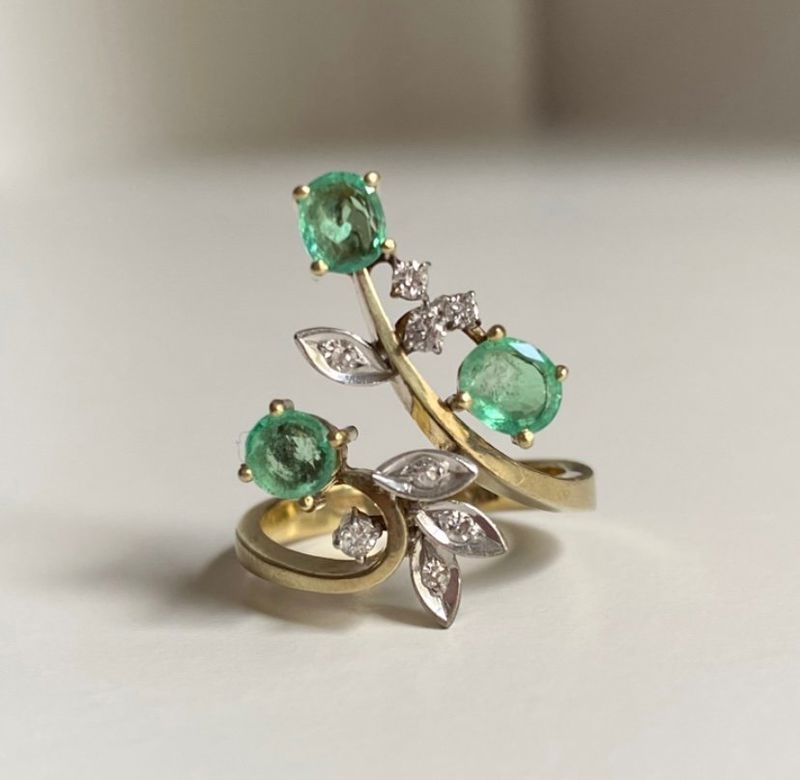 Ring Vegetable in 18K Yellow and White Gold with Emeralds and diamonds