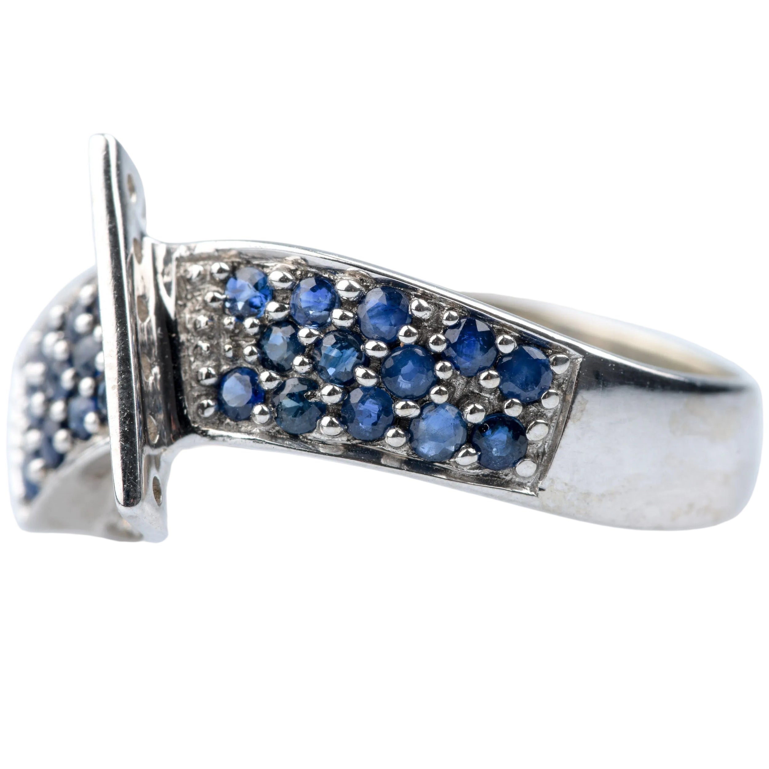 Bague en or jaune, saphirs et diamants