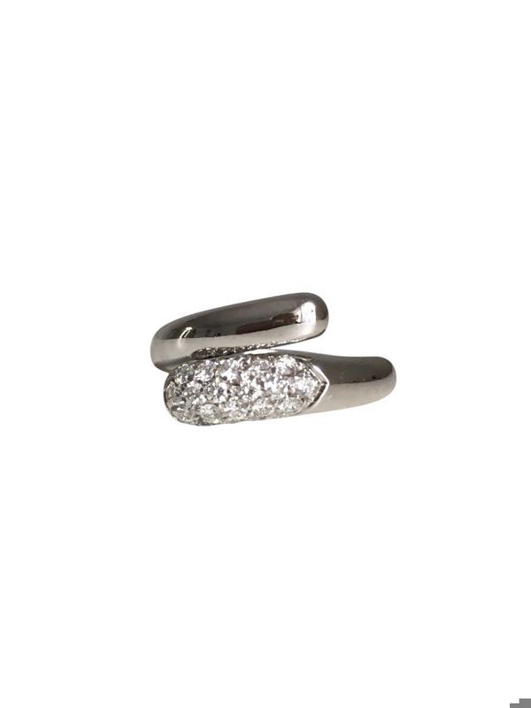 Bague BVLGARI modèle Astrea en or blanc 18K et diamants