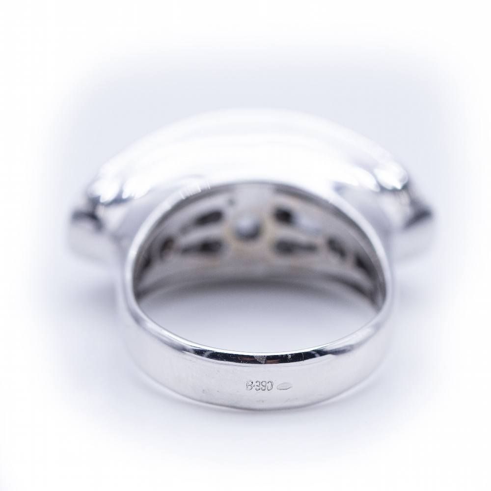 Ring at white gold with diamonds brilliant cut