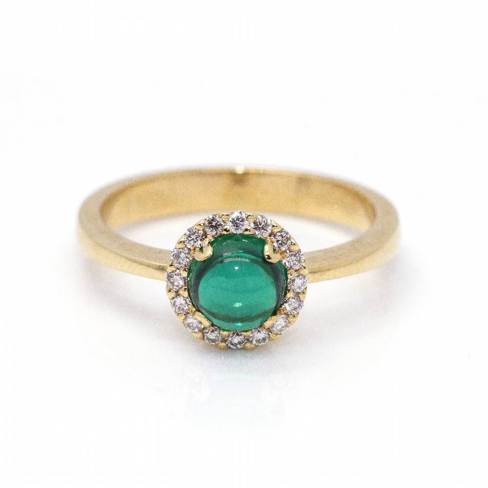 Bague en or, diamants et émeraude