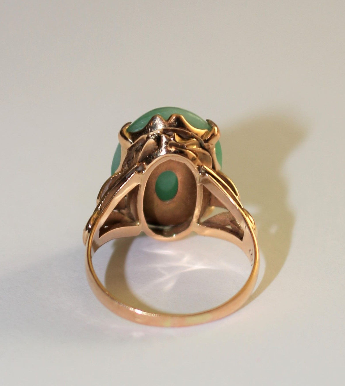 Jade Ring Yellow gold