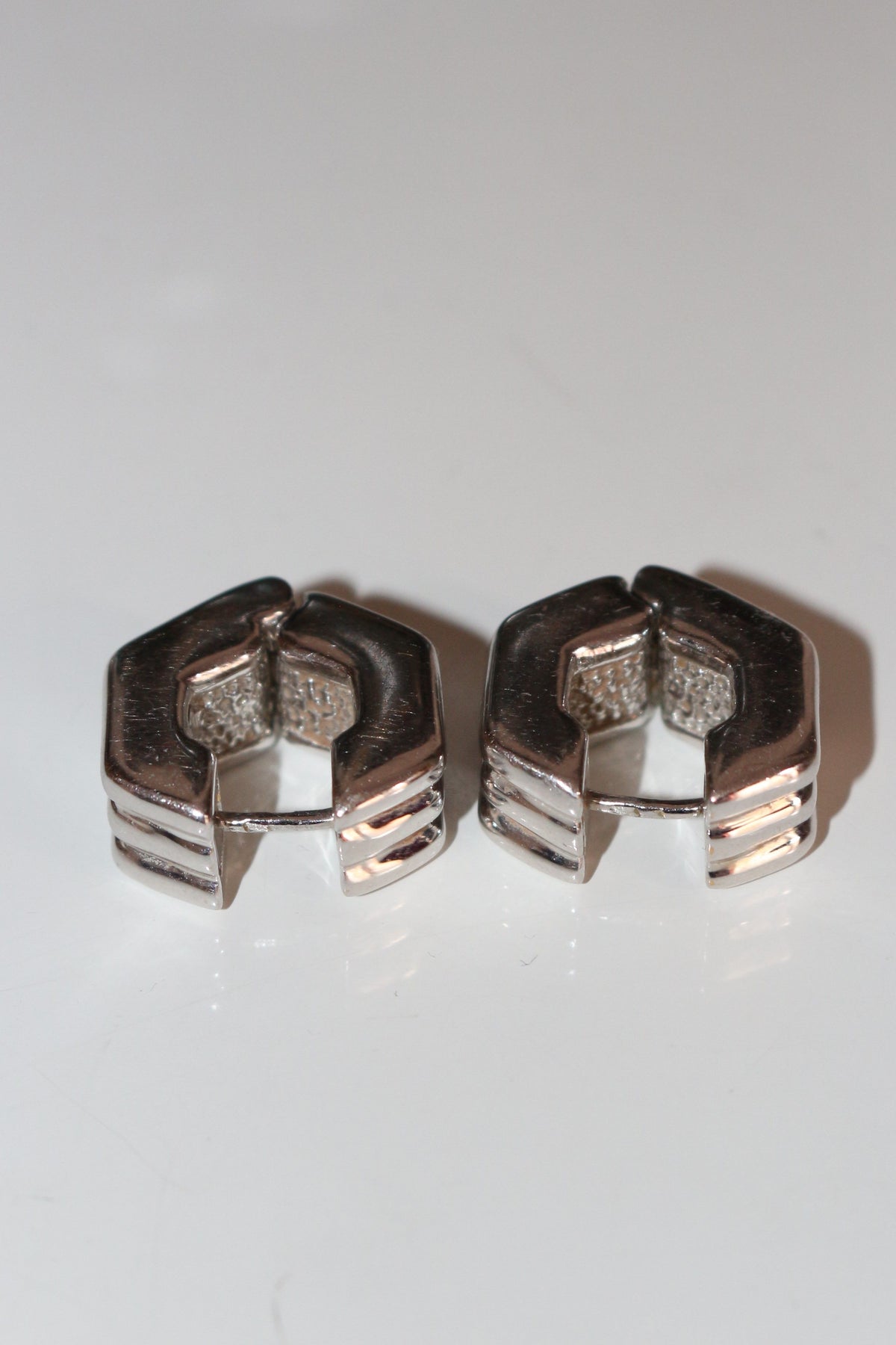 Chimento Vintage White Gold Pierced Earrings