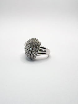 Dome ring in white gold and diamonds