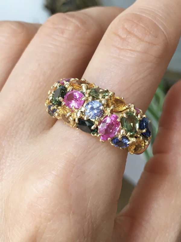 Ring CHAUMET "Tutti-Frutti" wedding band in yellow gold and sapphires