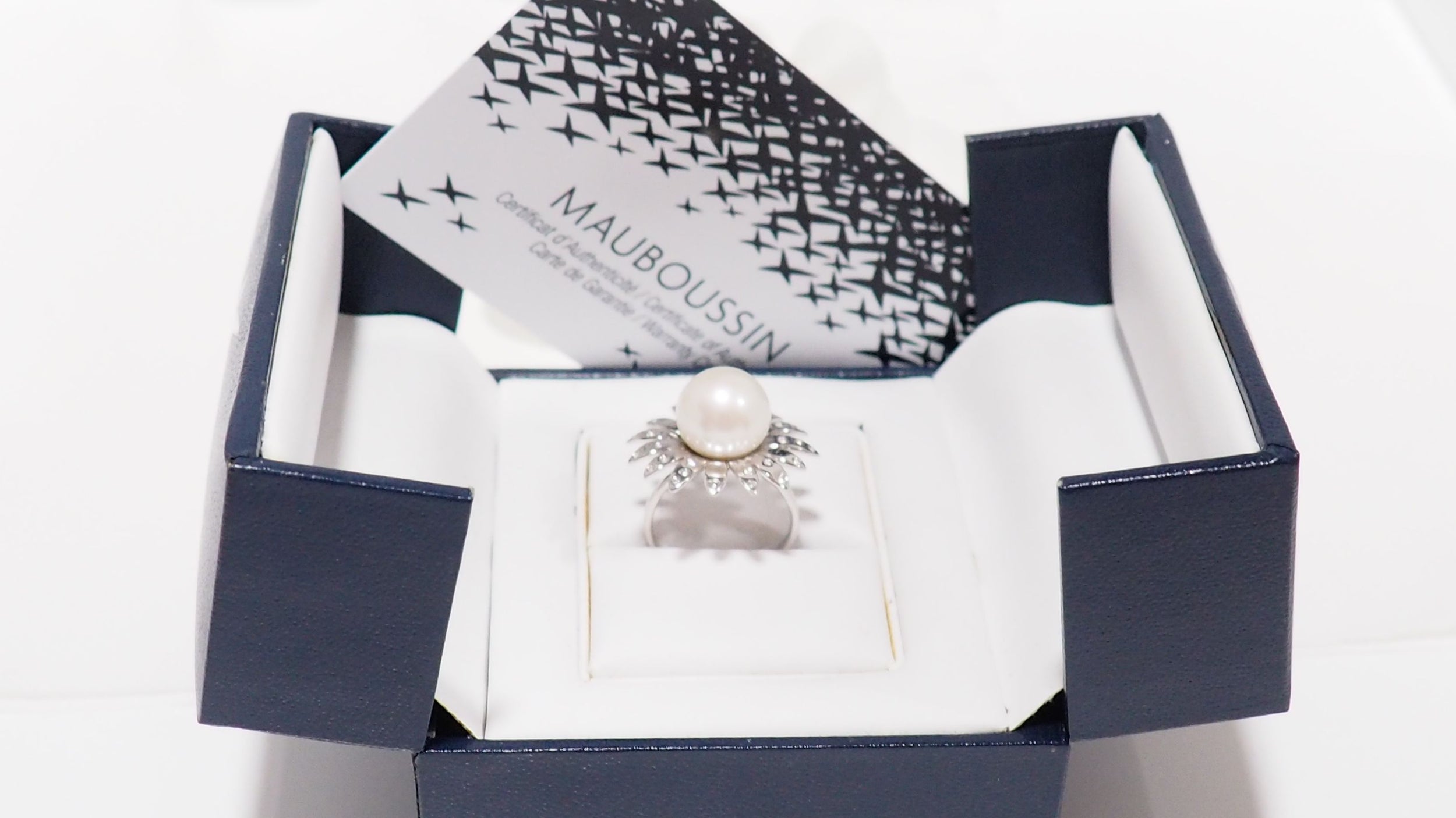 Bague Mauboussin or blanc Au café des 2 amours perle de culture et diamants