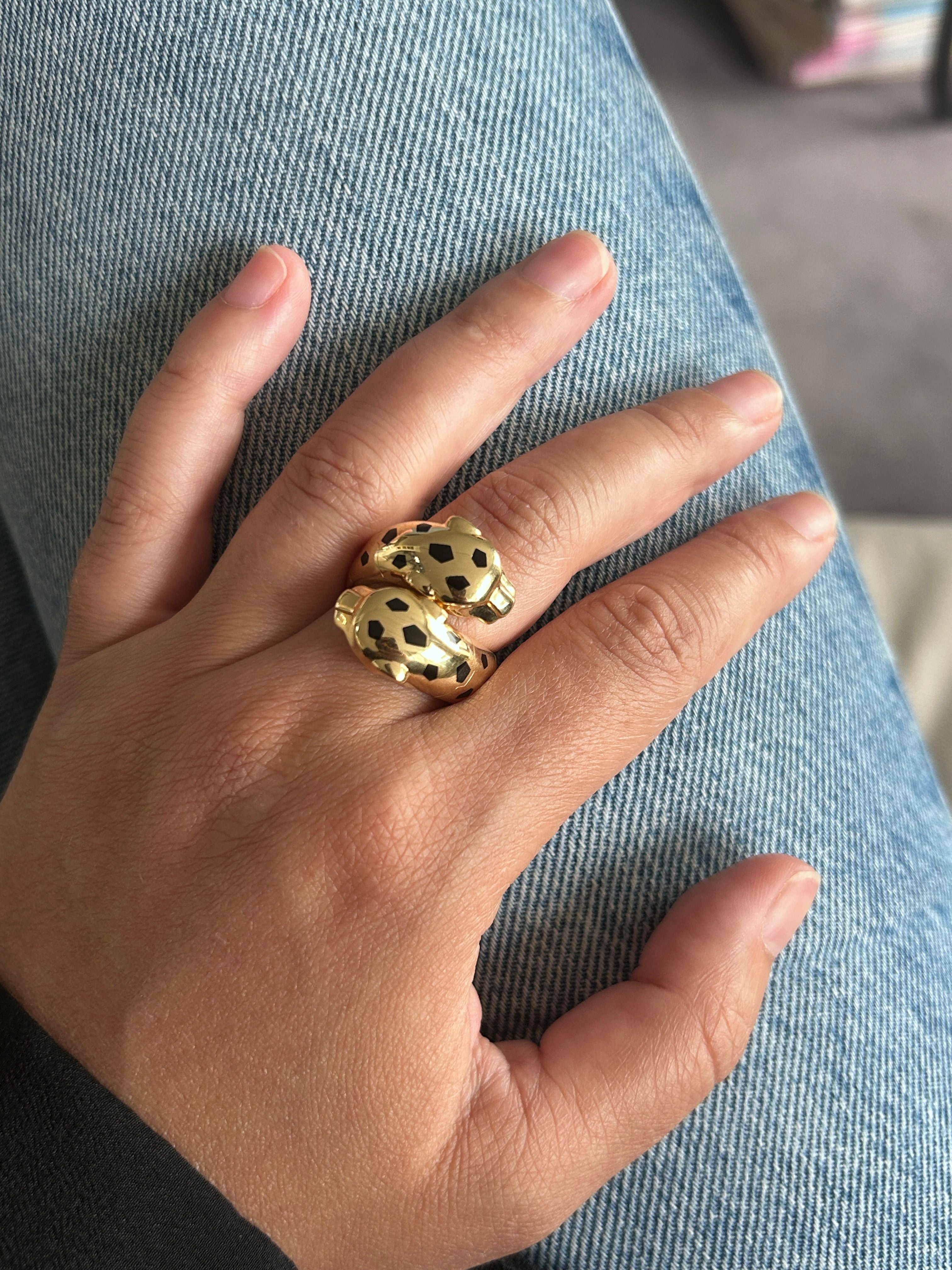 Bague CARTIER Panthère "Toi & Moi" en or jaune, laque noire, tsavorites et onyx