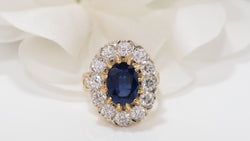 Pompadour ring in yellow gold sapphire and diamonds 