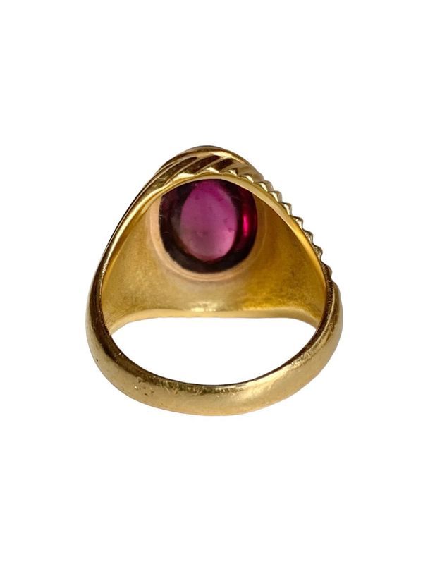 Bague, en or jaune 18k et grenat