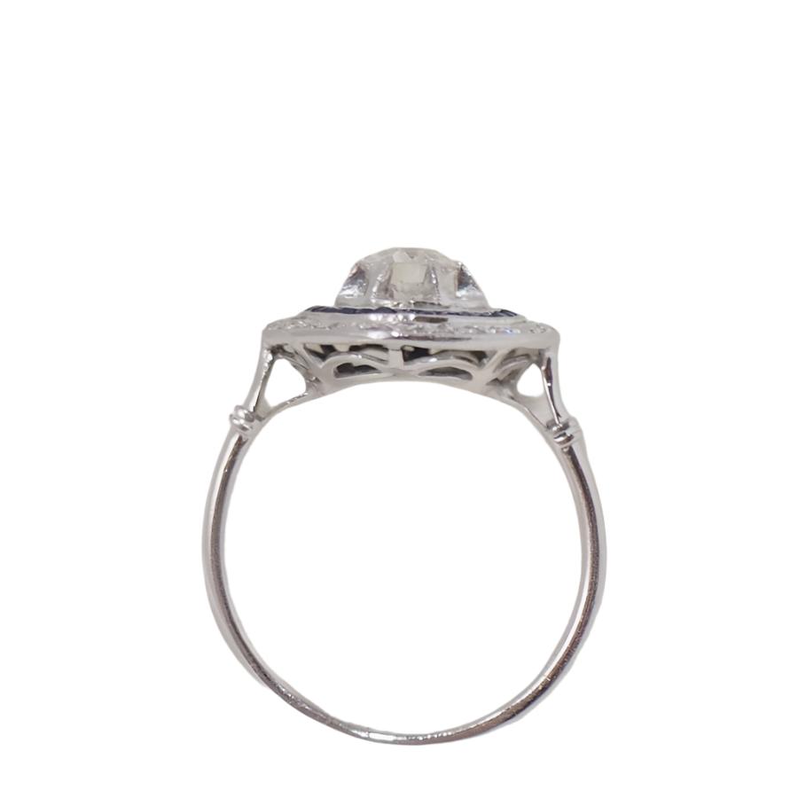 Platinum, sapphires and diamonds ring 