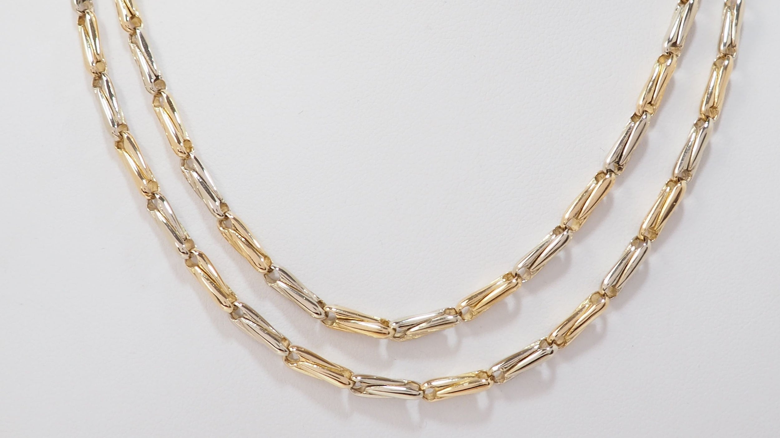 Collier Sautoir Cartier en or jaune grain d' avoine